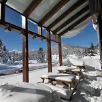 Katafygio-oiti Lodge *